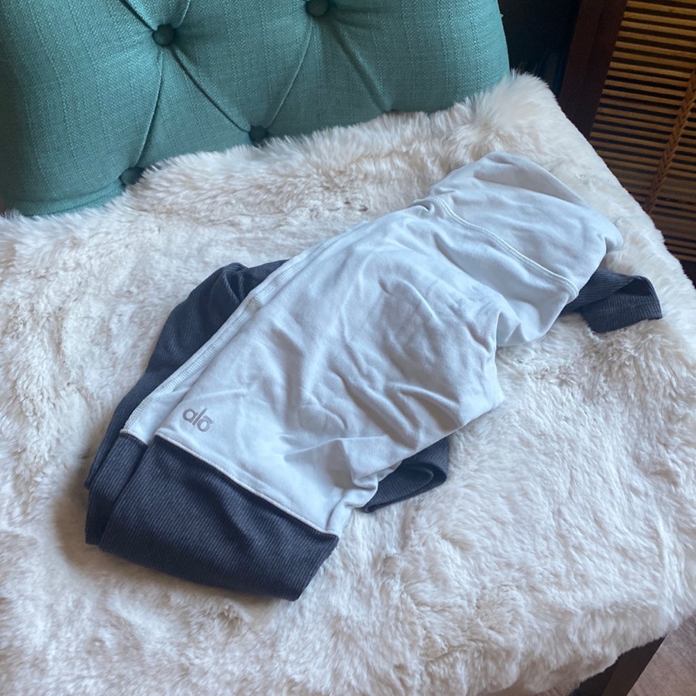 Alo Yoga Goddess Leggings